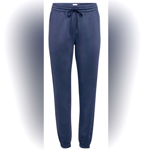 Aritzia Wilfred jogging set in navy, size M - Picture 2 of 10